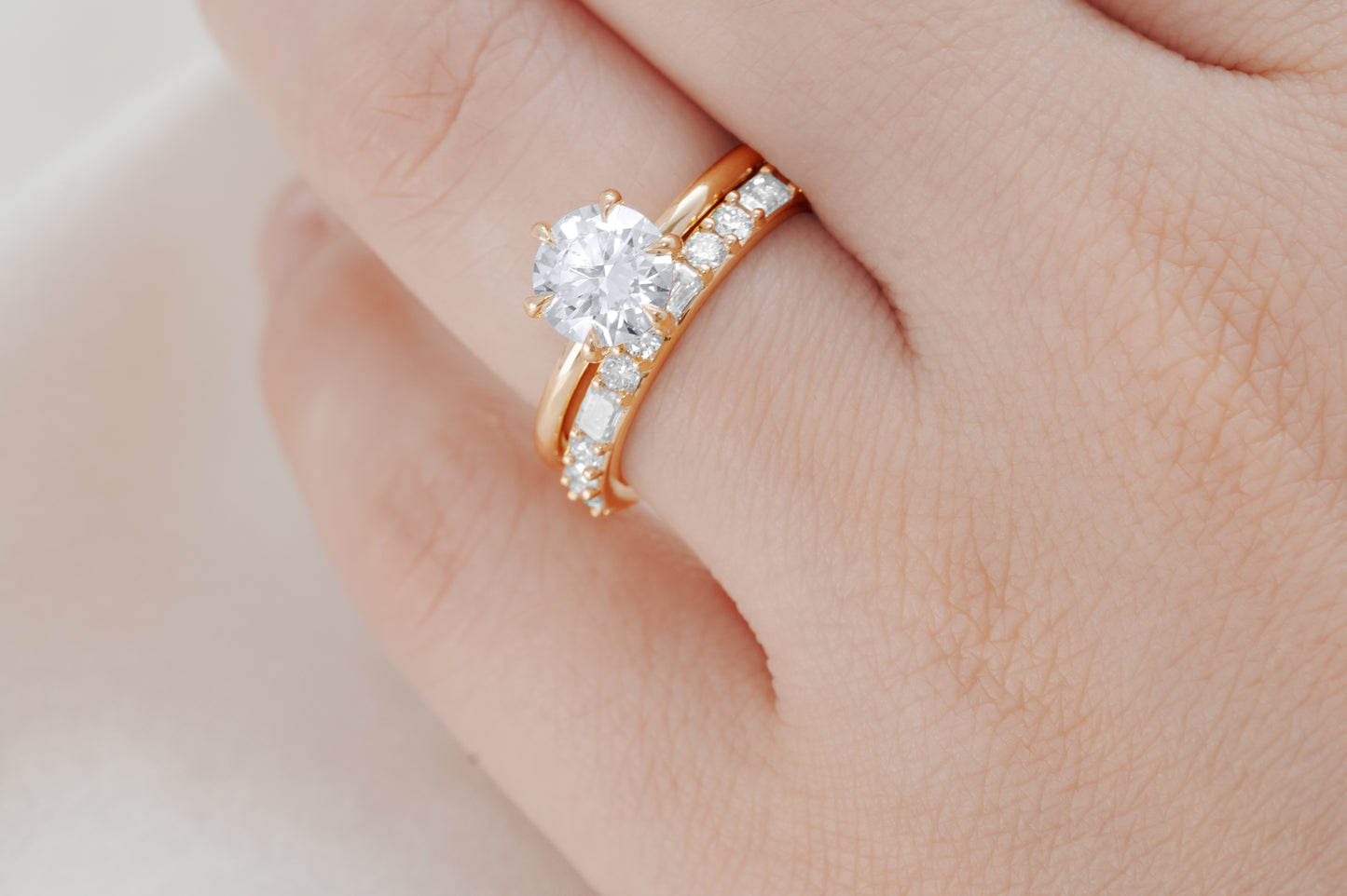 Emerald and Round Diamond Alternating Band