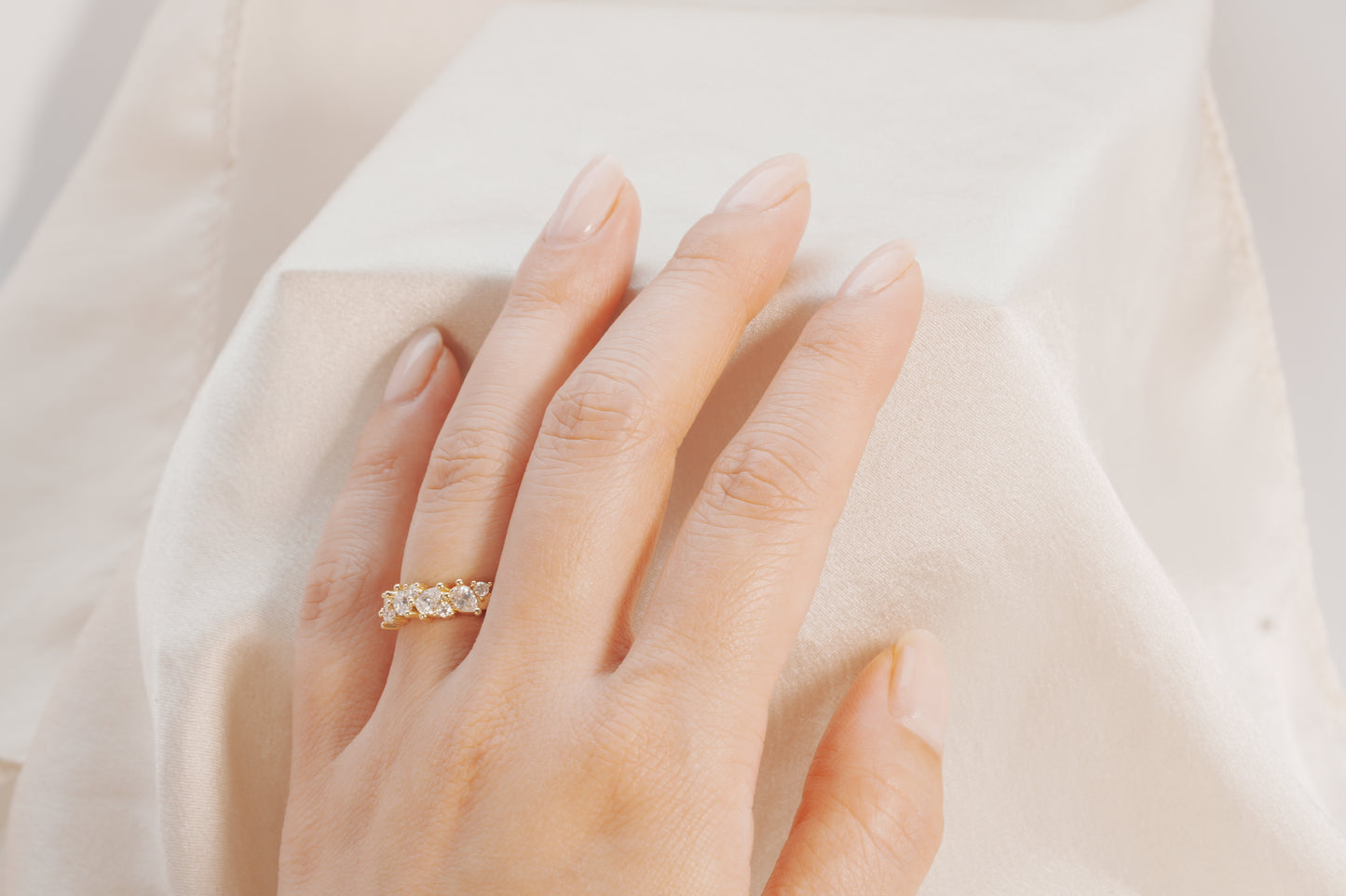 Grace Pear and Round Alternating Diamond Band