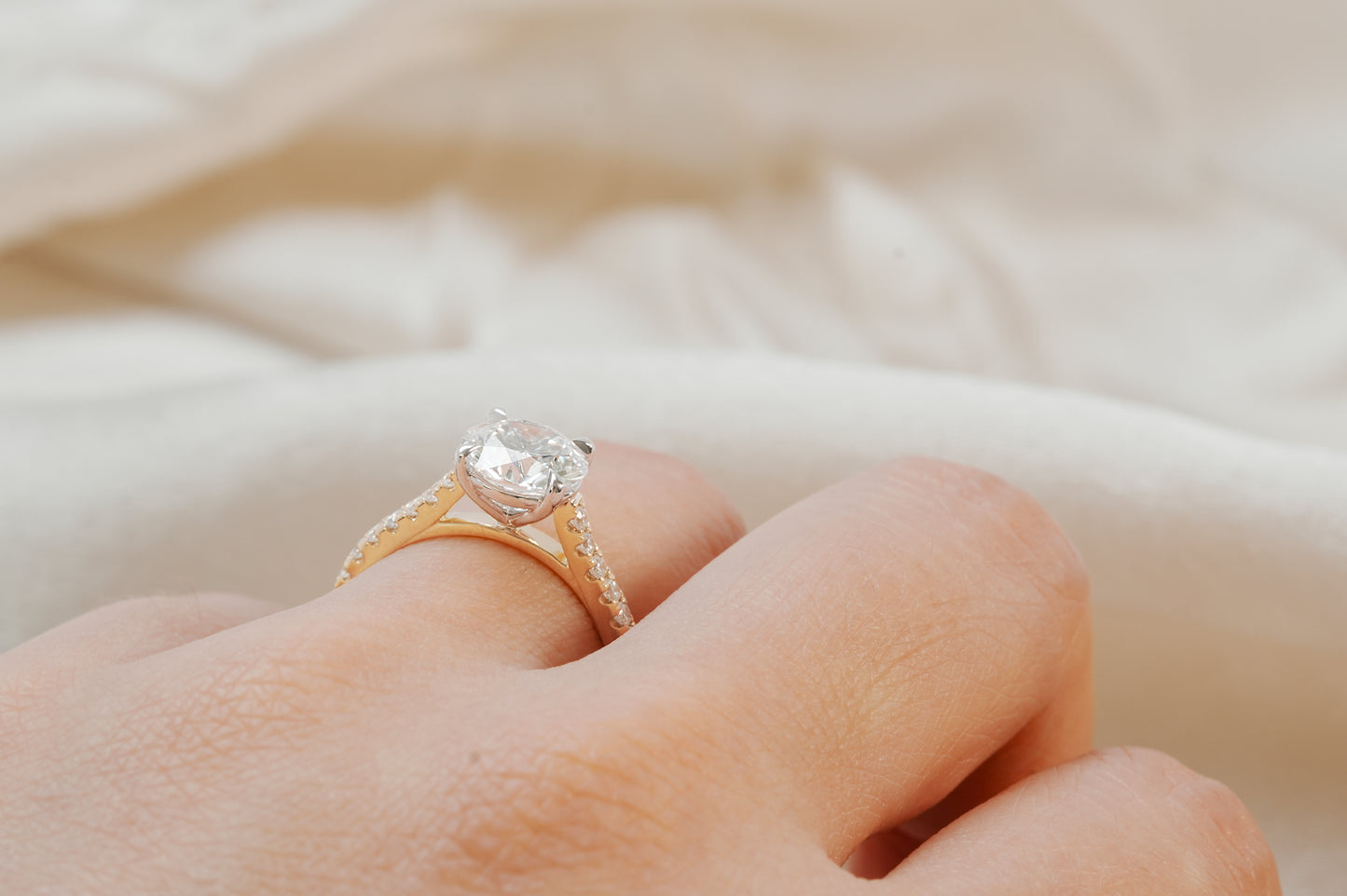 Round Brilliant Diamond Two-Tone Cathedral Pave Setting
